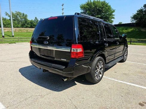 Used 2017 Ford Expedition XLT w/ Equipment Group 202A AWD/4WD image 5