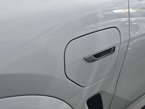 Used 2022 BMW X5 xDrive45e w/ M Sport Package AWD/4WD image 4