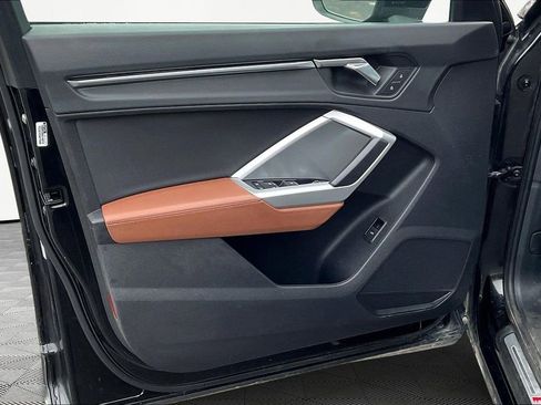 Used 2020 Audi Q3 2.0T Premium Plus w/ Premium Plus Package image 23