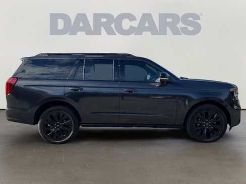 Used 2025 Ford Expedition Platinum w/ Stealth Appearance Package image 8