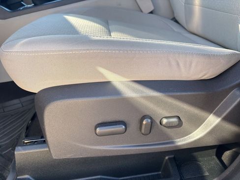 Used 2018 Ford Escape SE image 14