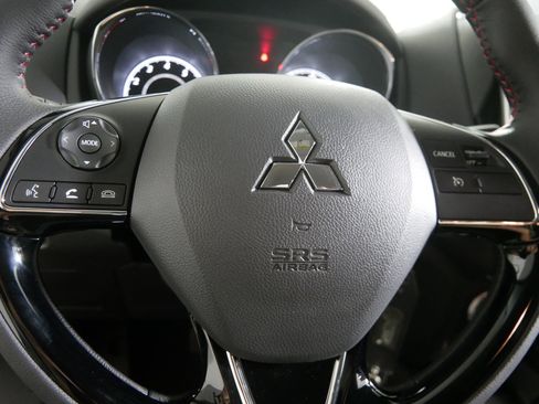 New 2025 Mitsubishi Outlander Sport LE image 8