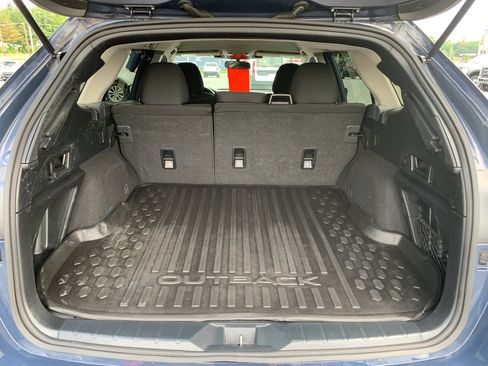 Used 2023 Subaru Outback Premium AWD/4WD image 31