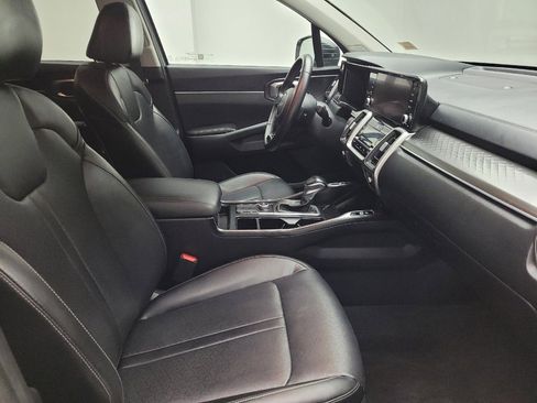Used 2022 Kia Sorento S FWD image 21