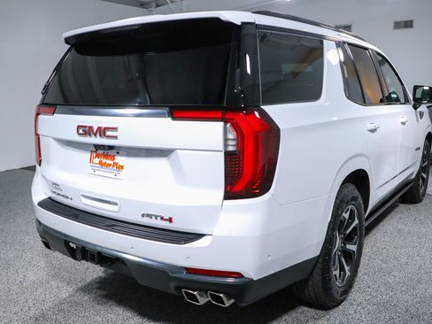 Used 2025 GMC Yukon AT4 w/ AT4 Premium Plus Package AWD/4WD image 7