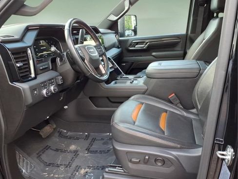 Used 2024 GMC Sierra 2500 AT4 w/ AT4 Premium Plus Package AWD/4WD image 11