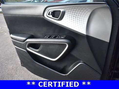 Certified 2024 Kia Soul LX w/ Option Group 015 image 28