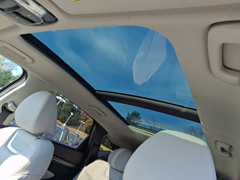 Used 2024 Hyundai Tucson Limited image 15