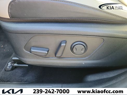 Certified 2024 Kia Sportage EX FWD image 20