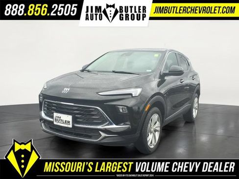 Used 2025 Buick Encore GX Preferred AWD/4WD image 1