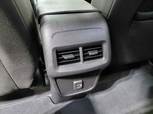 Used 2024 Chevrolet Equinox LT AWD/4WD image 35