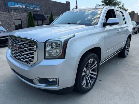 Used 2018 GMC Yukon Denali w/ Denali Ultimate Package AWD/4WD image 1