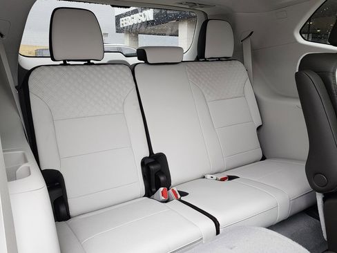 New 2026 GMC Acadia Denali image 51