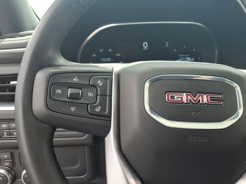 Used 2024 GMC Yukon XL SLT w/ SLT Premium Package AWD/4WD image 27