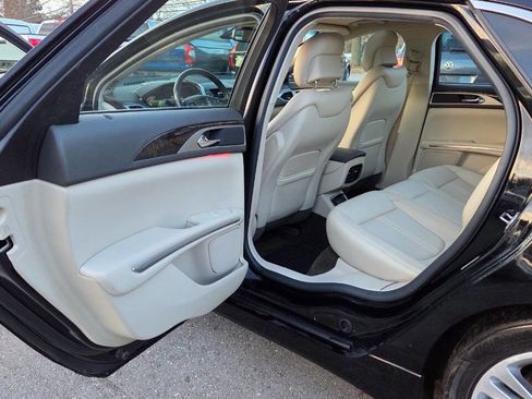 Used 2016 Lincoln MKZ AWD w/ Technology Package image 29