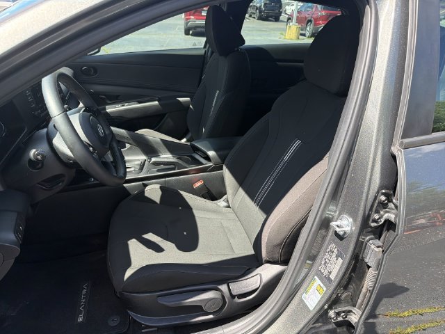 Used 2025 Hyundai Elantra Sport FWD image 20