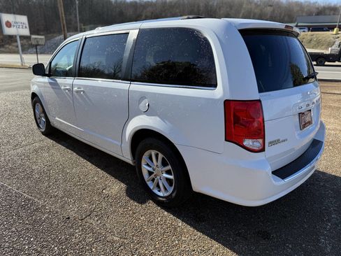 Used 2019 Dodge Grand Caravan SXT image 7