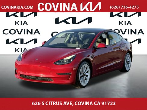 Used 2021 Tesla Model 3 Standard Range Plus image 4