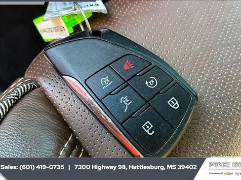 Certified 2022 Chevrolet Suburban High Country image 9