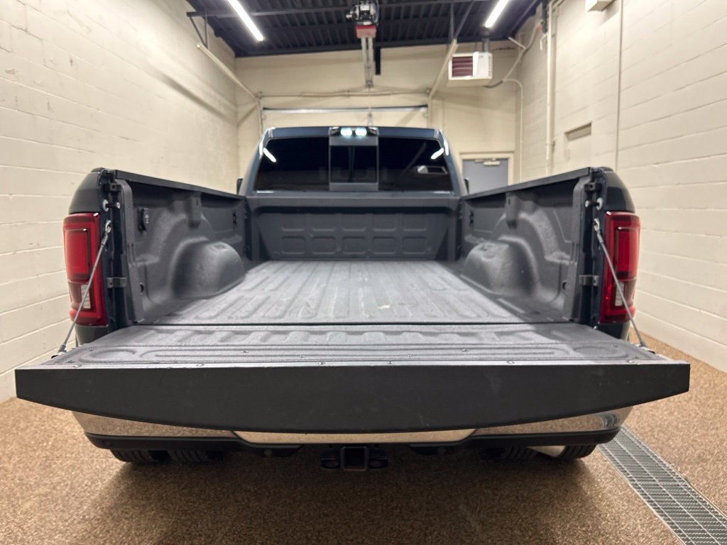 Used 2025 RAM 3500 Limited AWD/4WD image 13