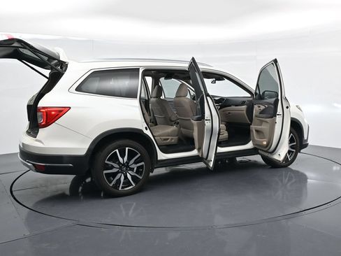 Used 2019 Honda Pilot Elite image 17