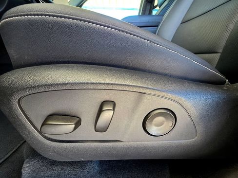 Used 2026 Chevrolet Traverse LT AWD/4WD image 21