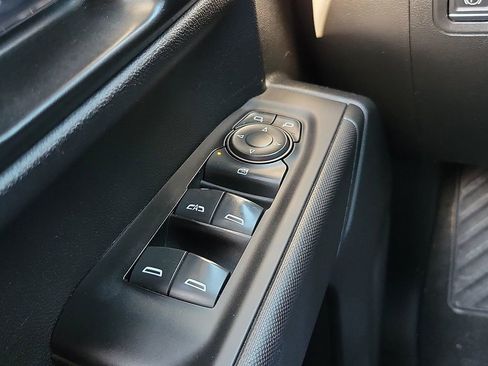 Used 2021 Chevrolet Silverado 1500 Custom image 14