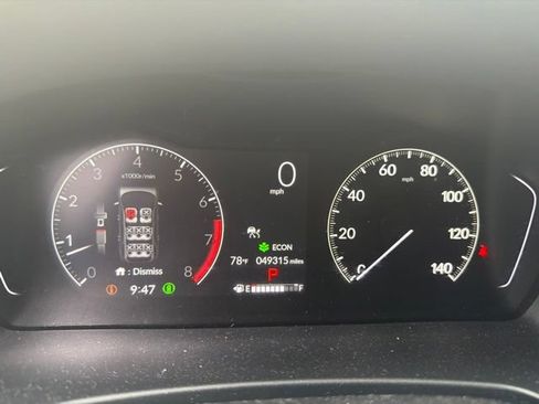 Used 2025 Honda Pilot Touring image 13