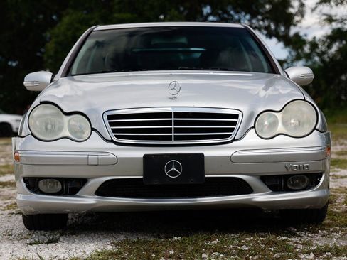 Used 2005 Mercedes-Benz C 230 Sedan image 17