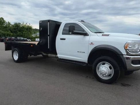 Used 2022 RAM 4500 Tradesman RWD image 2