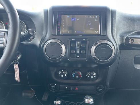 Used 2015 Jeep Wrangler Unlimited Sport w/ Quick Order Package 24S image 21