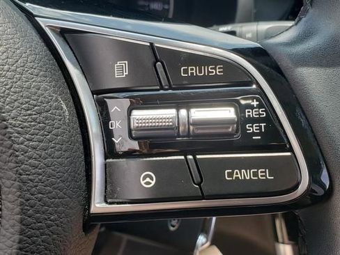 Used 2021 Kia Seltos S AWD/4WD image 25