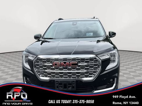Used 2022 GMC Terrain Denali w/ Black Diamond Edition AWD/4WD image 8