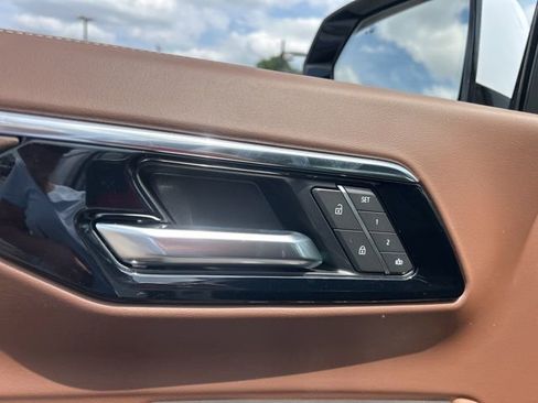 New 2026 Chevrolet Suburban High Country AWD/4WD image 12