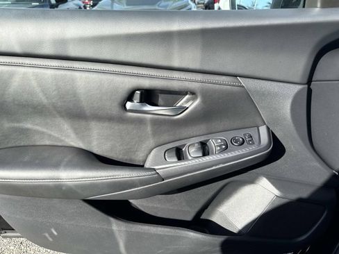 Used 2024 Nissan Sentra SV image 7