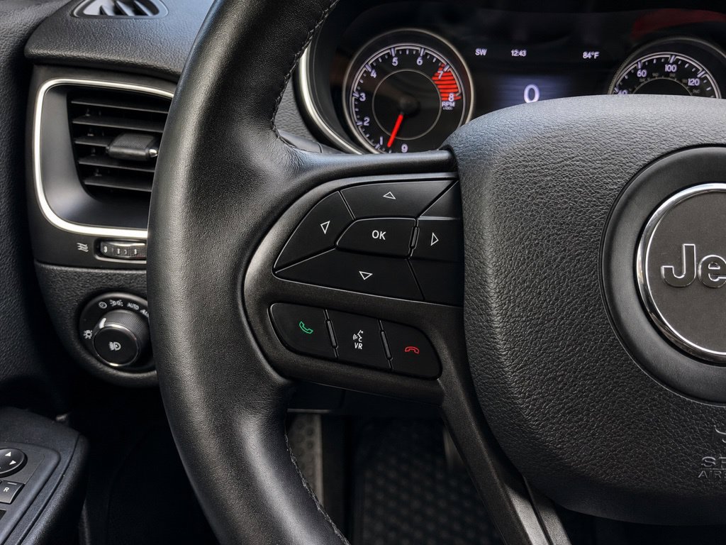 Used 2019 Jeep Cherokee Trailhawk w/ Cold Weather Group AWD/4WD image 12