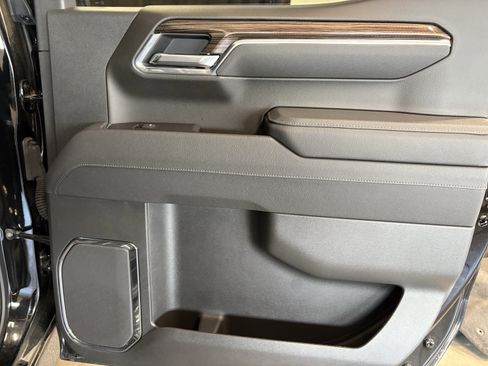 Used 2025 Chevrolet Silverado 1500 LT Trail Boss w/ Convenience Package II image 36