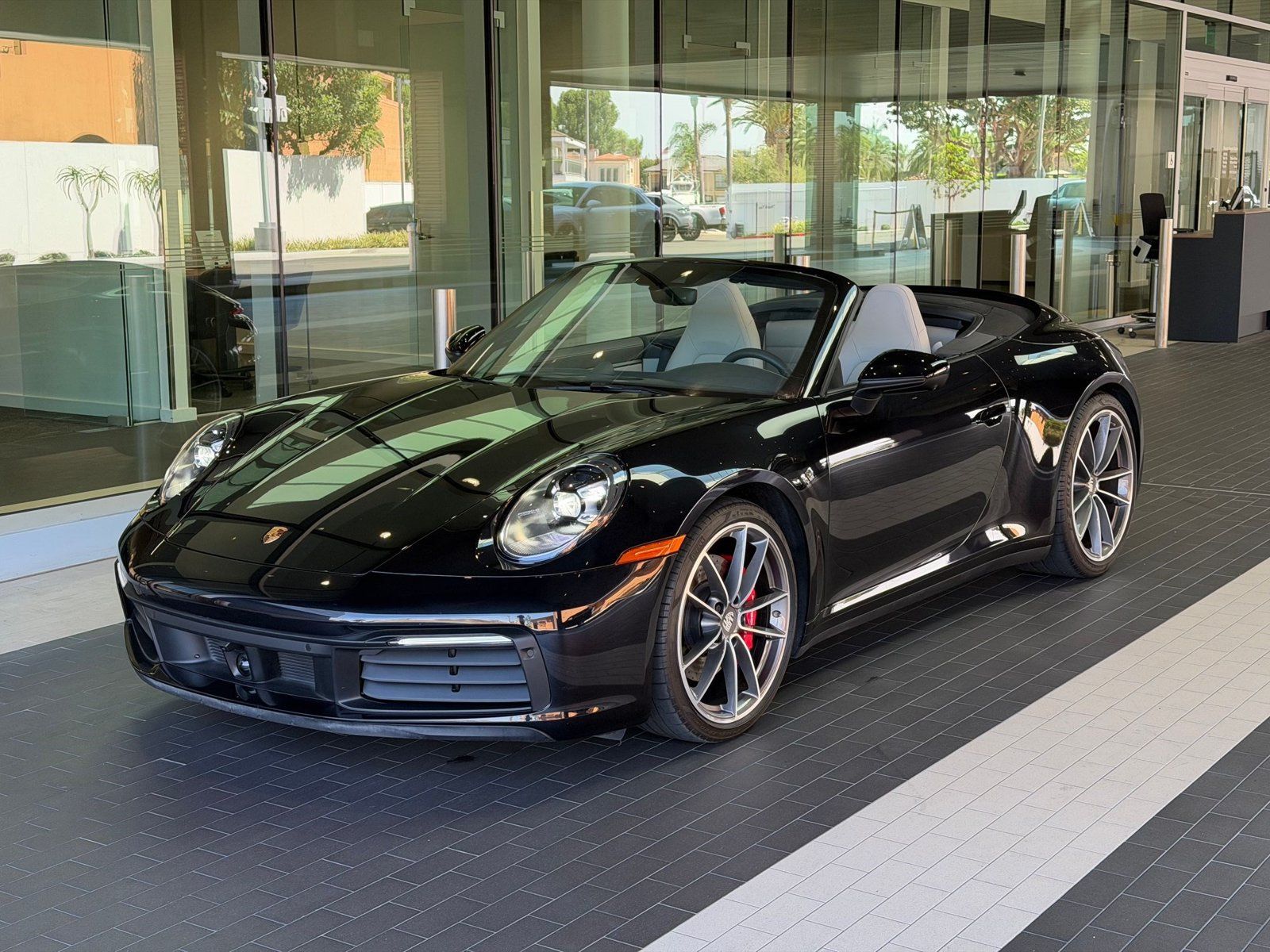 Certified 2020 Porsche 911 Carrera S RWD image 1