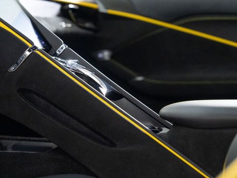 Used 2024 Ferrari Roma image 6