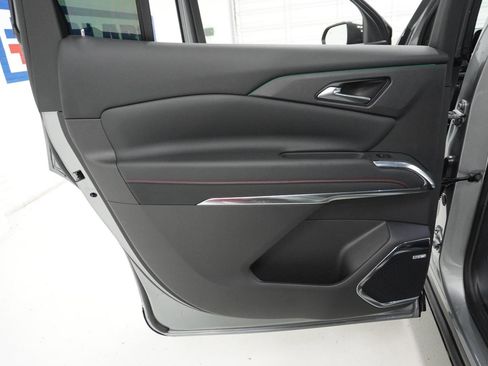 New 2026 Chevrolet Traverse RS image 39