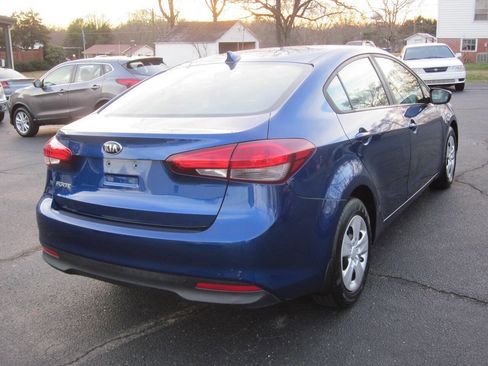 Used 2018 Kia Forte LX image 6
