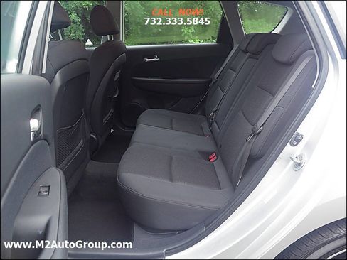 Used 2010 Hyundai Elantra SE image 13