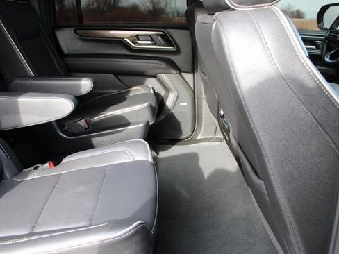 Used 2025 GMC Yukon XL Elevation image 20