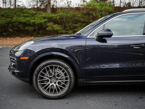 Used 2022 Porsche Cayenne image 5