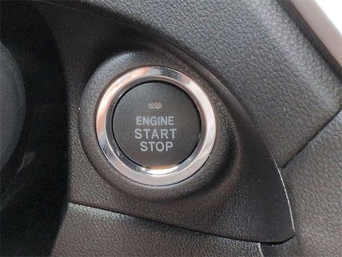 Used 2025 Subaru Ascent Premium image 27