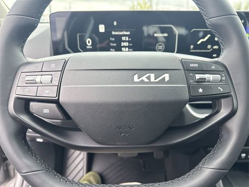New 2025 Kia K4 EX image 15