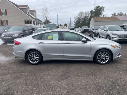 Used 2017 Ford Fusion S image 4