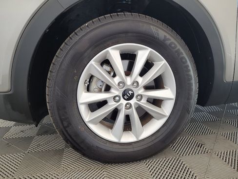 Used 2019 Kia Sorento FWD V6 image 31