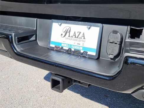 Certified 2019 RAM 1500 Laramie image 9