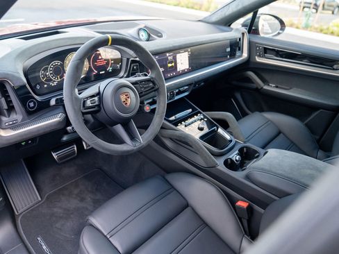 New 2026 Porsche Cayenne Turbo GT AWD/4WD image 4